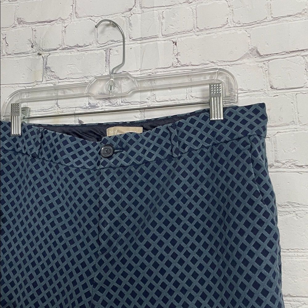 Banana Republic Navy Camden-Fit Diamond Jacquard Textured Ankle Cropped Pants - Picture 2 of 10